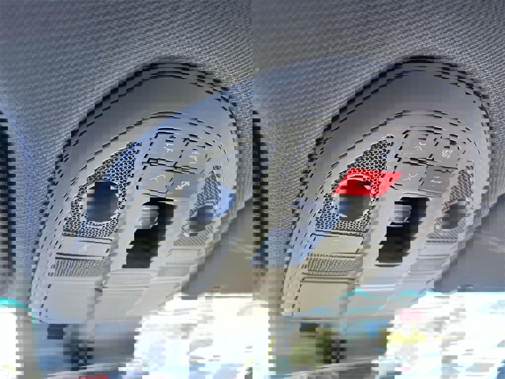 Used 2025 Genesis G70 2.5T w/ Sport Prestige Package image 29