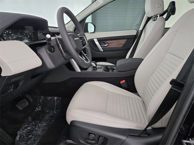 New 2025 Land Rover Discovery Sport S image 10