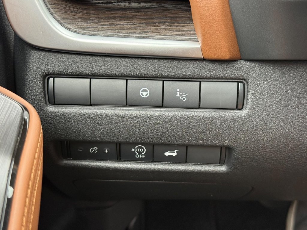 Used 2026 Nissan Rogue Platinum w/ Platinum Premium Package AWD/4WD image 23