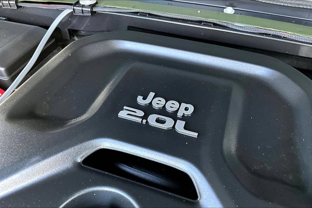 Used 2021 Jeep Wrangler Unlimited Sahara AWD/4WD image 32