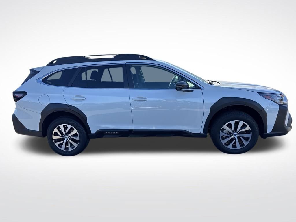 Used 2025 Subaru Outback Premium image 7