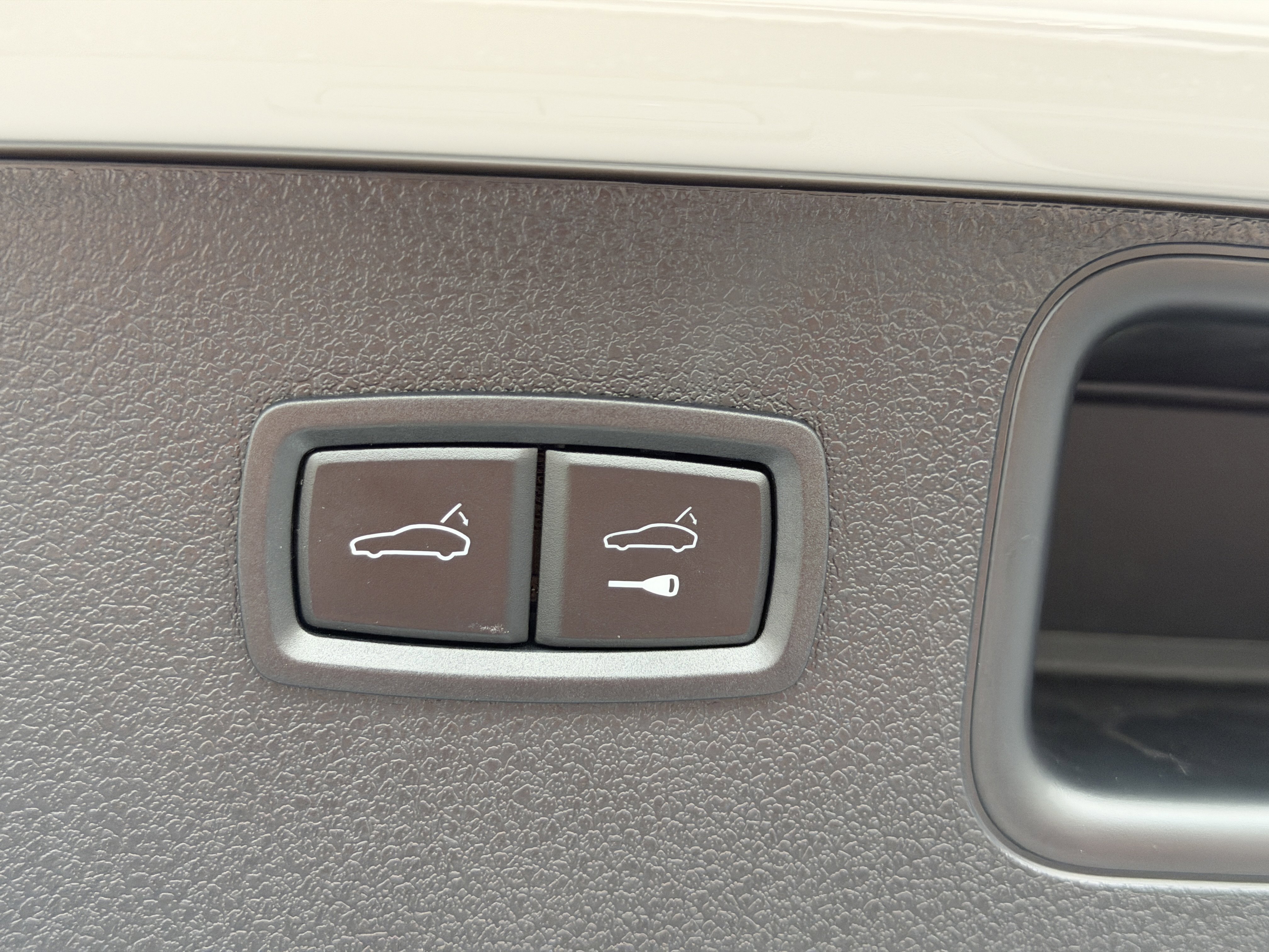 Certified 2022 Porsche Macan GTS image 15