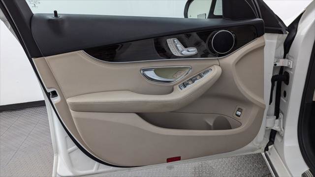 Used 2015 Mercedes-Benz C 300 Sedan image 13