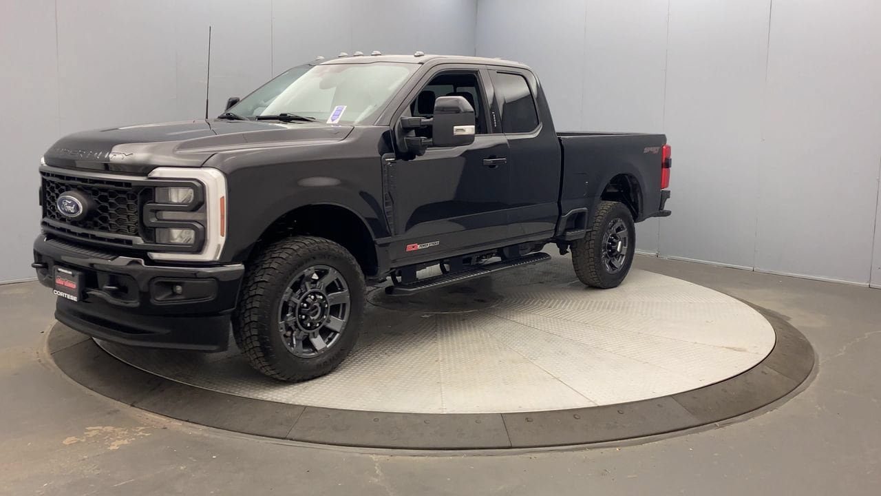 Used 2024 Ford F350 Lariat w/ Sport Appearance Package AWD/4WD image 9