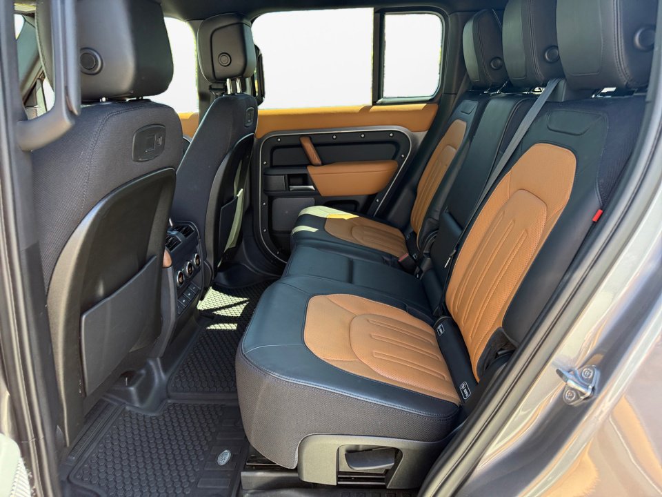 Used 2020 Land Rover Defender 110 X AWD/4WD image 16