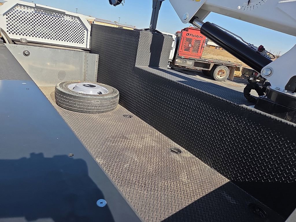 New 2025 Ford F550 4x4 SuperCab Super Duty w/ XL Chrome Package image 9