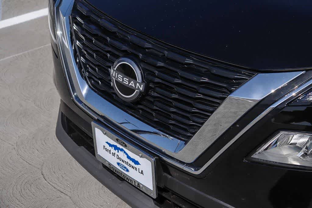 Used 2022 Nissan Rogue SV FWD image 8