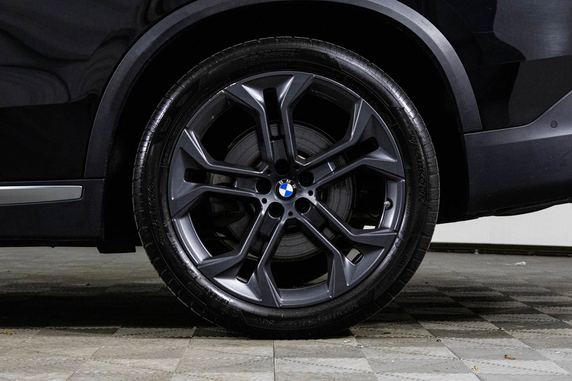 Used 2022 BMW X5 xDrive40i AWD/4WD image 45