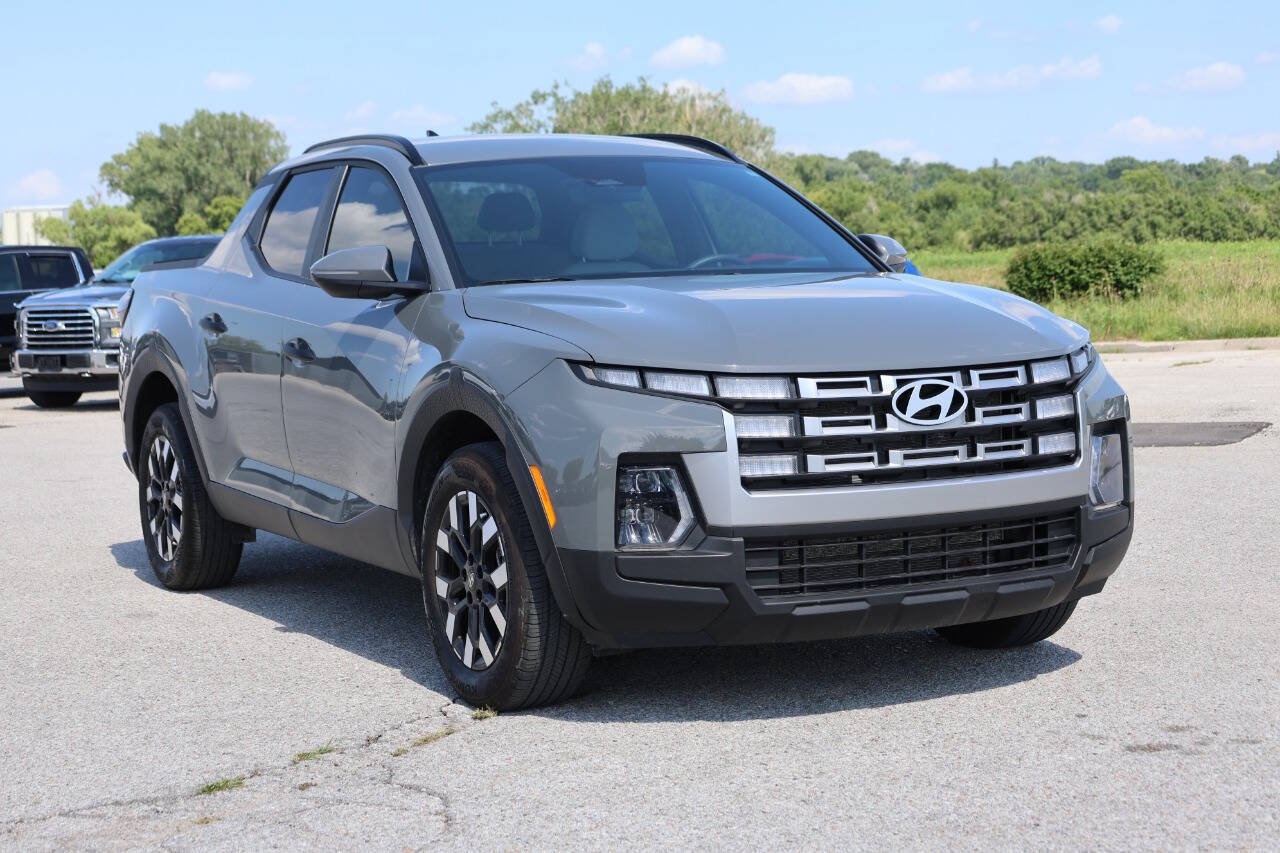 Used 2025 Hyundai Santa Cruz SEL FWD image 4