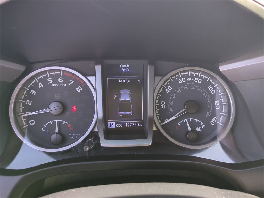 Used 2020 Toyota Tacoma Limited image 33
