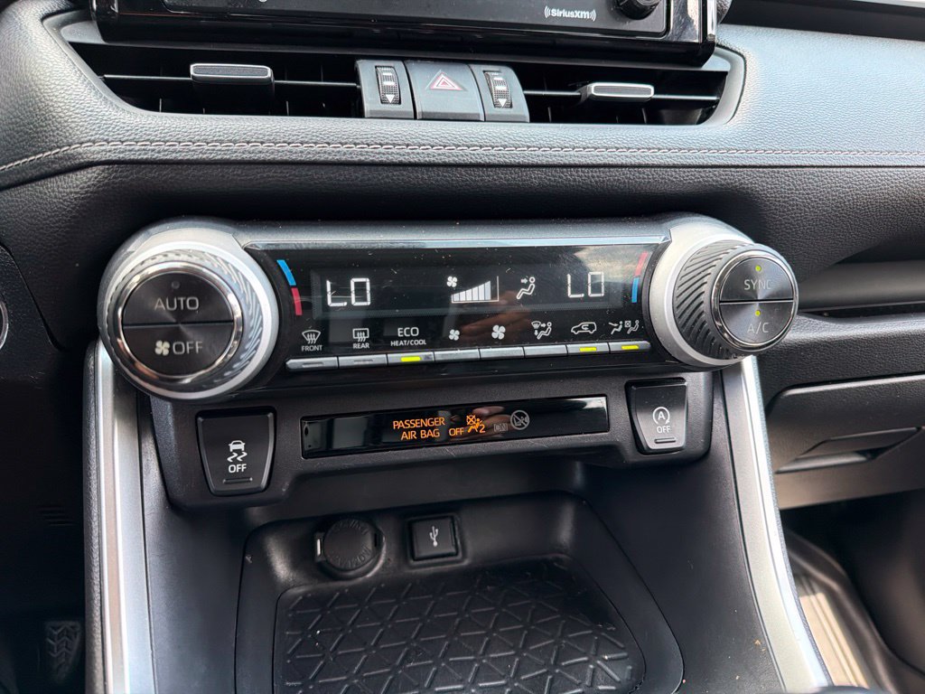 Used 2020 Toyota RAV4 XLE Premium FWD image 12