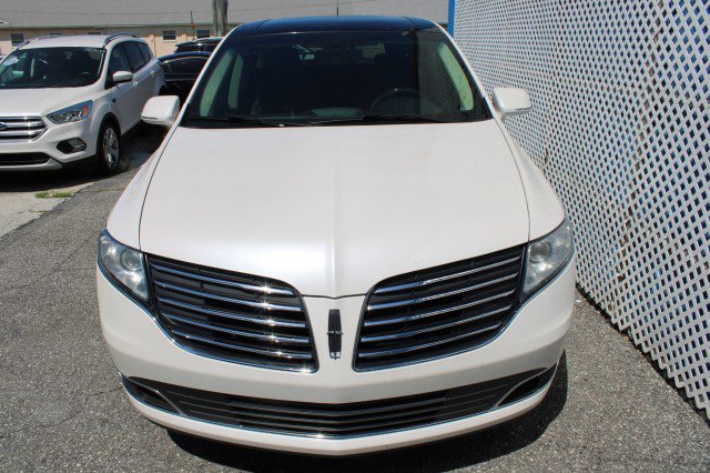 Used 2018 Lincoln MKT AWD w/ Technology Package image 8