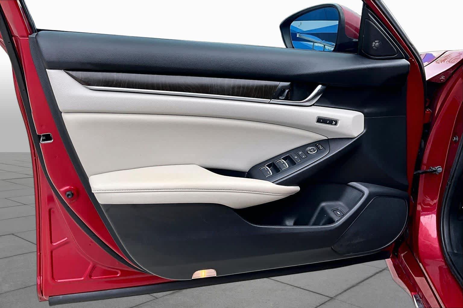 Used 2021 Honda Accord Touring image 22