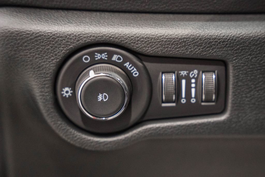 New 2026 Chrysler Pacifica Select image 35