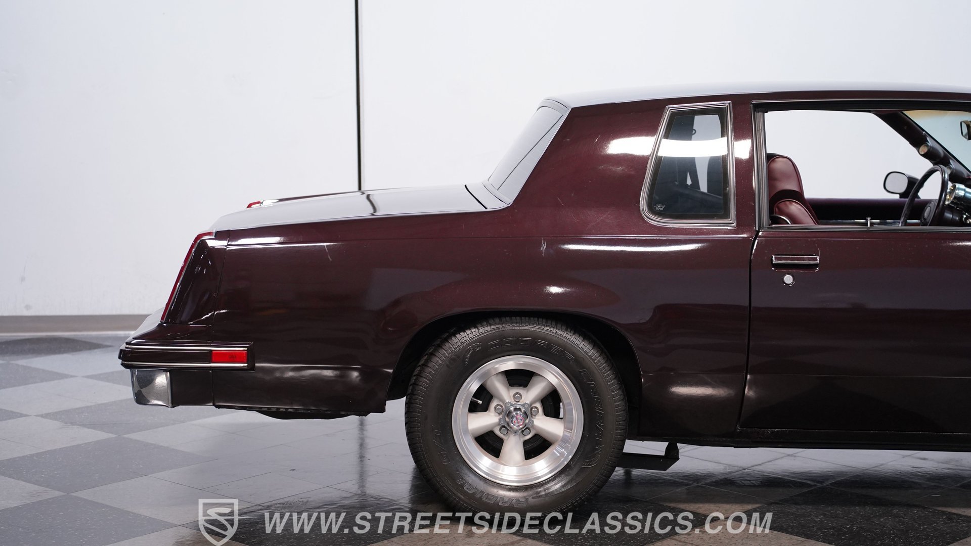 Used 1988 Oldsmobile Cutlass Supreme Classic Brougham RWD image 23