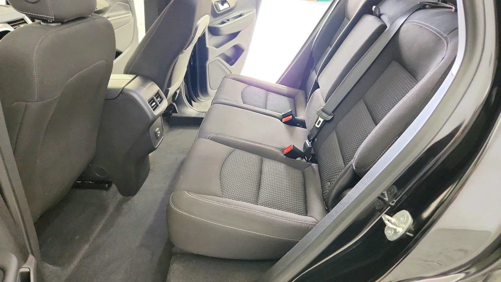 Used 2023 GMC Terrain SLE w/ Driver Convenience Package FWD image 26
