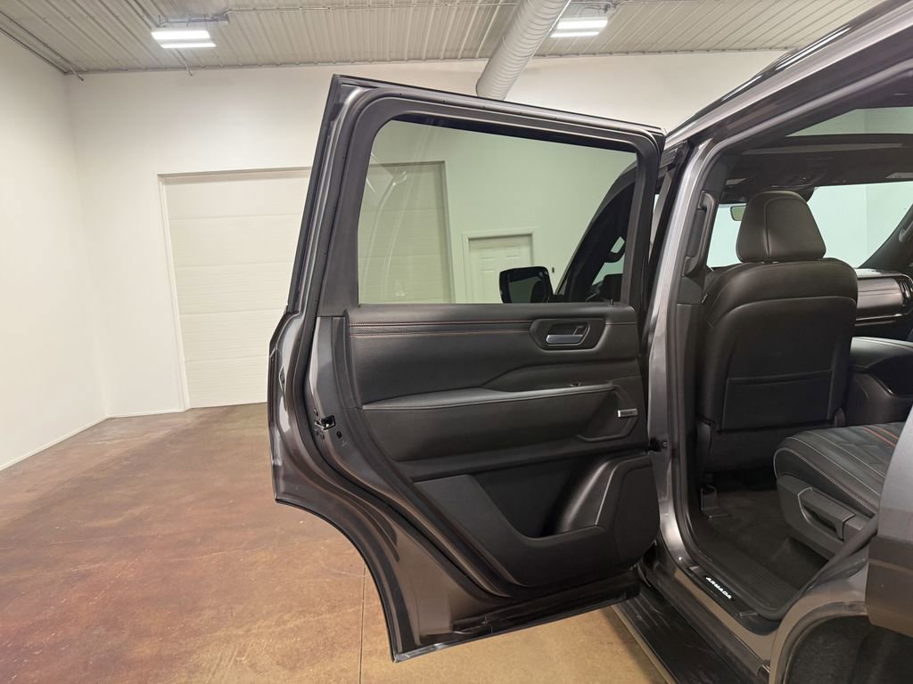 Used 2026 Nissan Armada PRO-4X AWD/4WD image 45