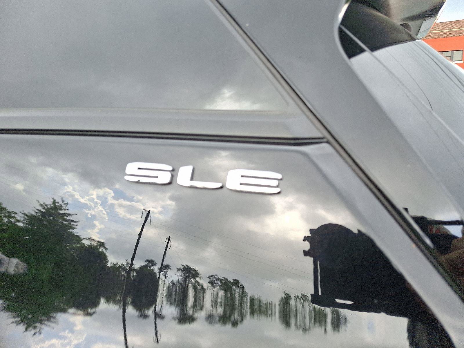 Used 2024 GMC Terrain SLE image 30