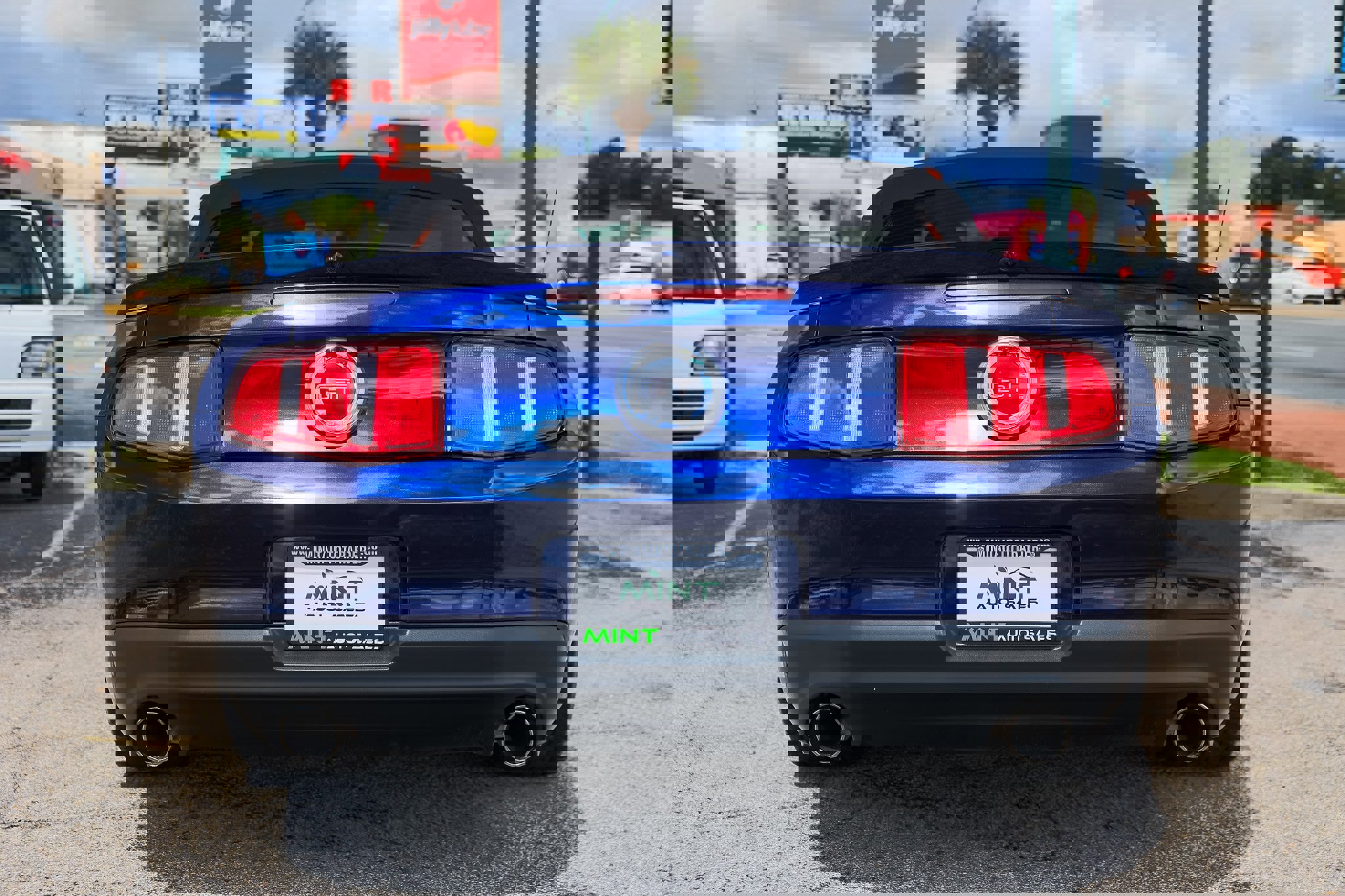 Used 2010 Ford Mustang GT image 12