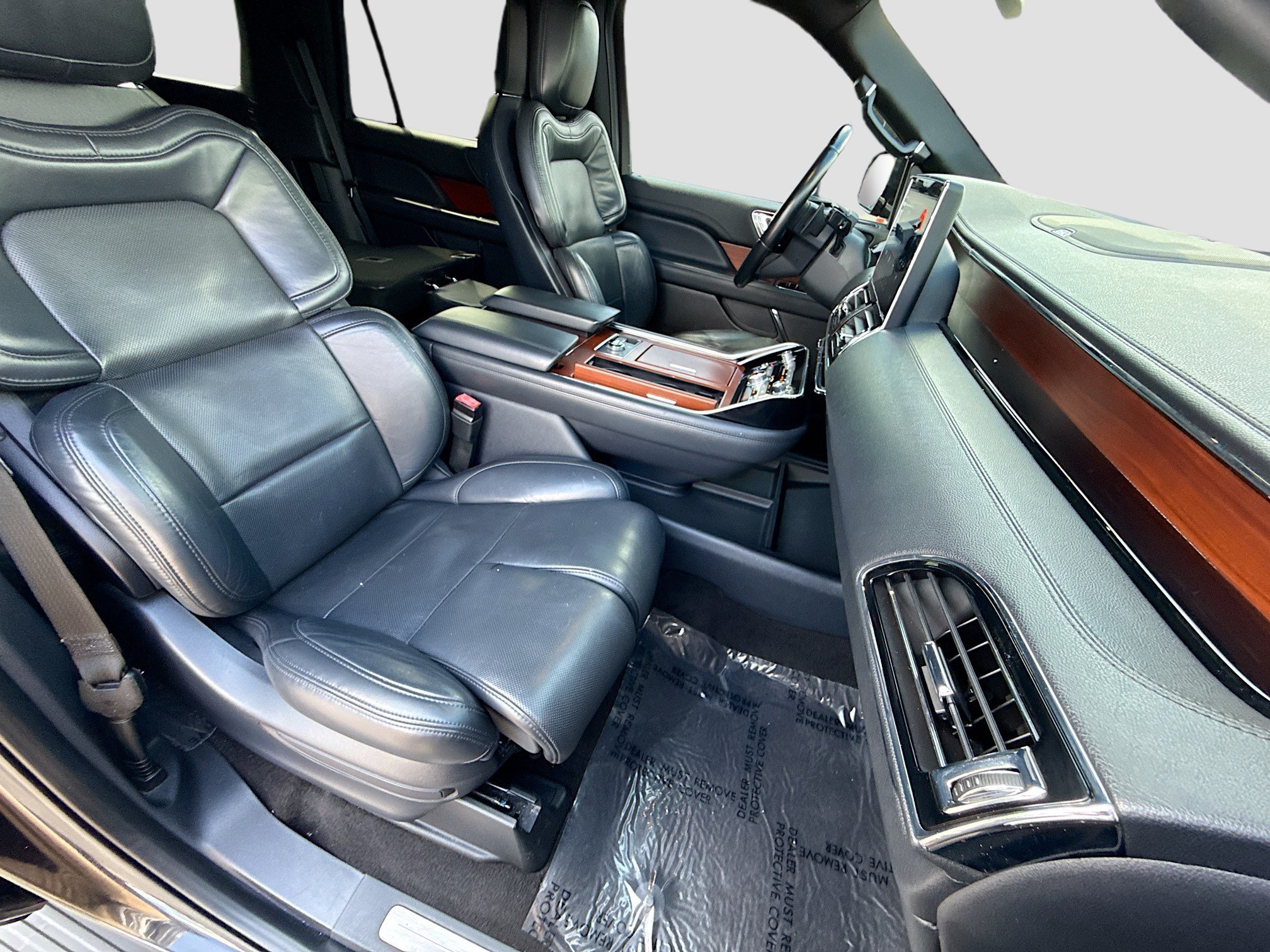 Used 2022 Lincoln Navigator Reserve AWD/4WD image 15