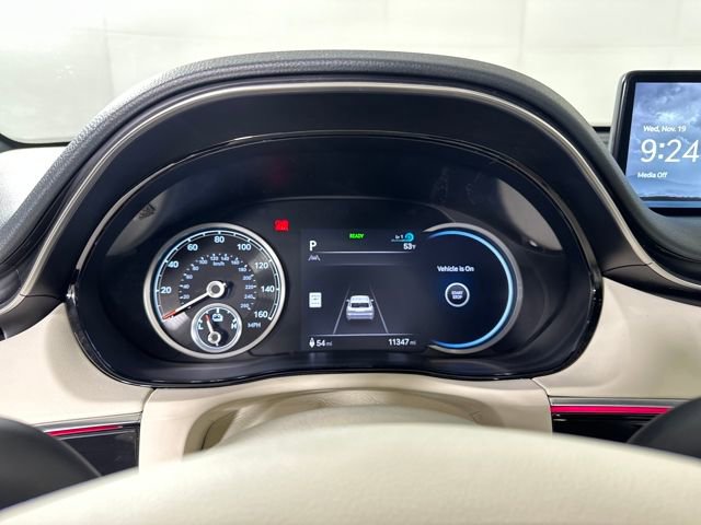 Used 2024 Genesis Electrified GV70 Advanced image 17