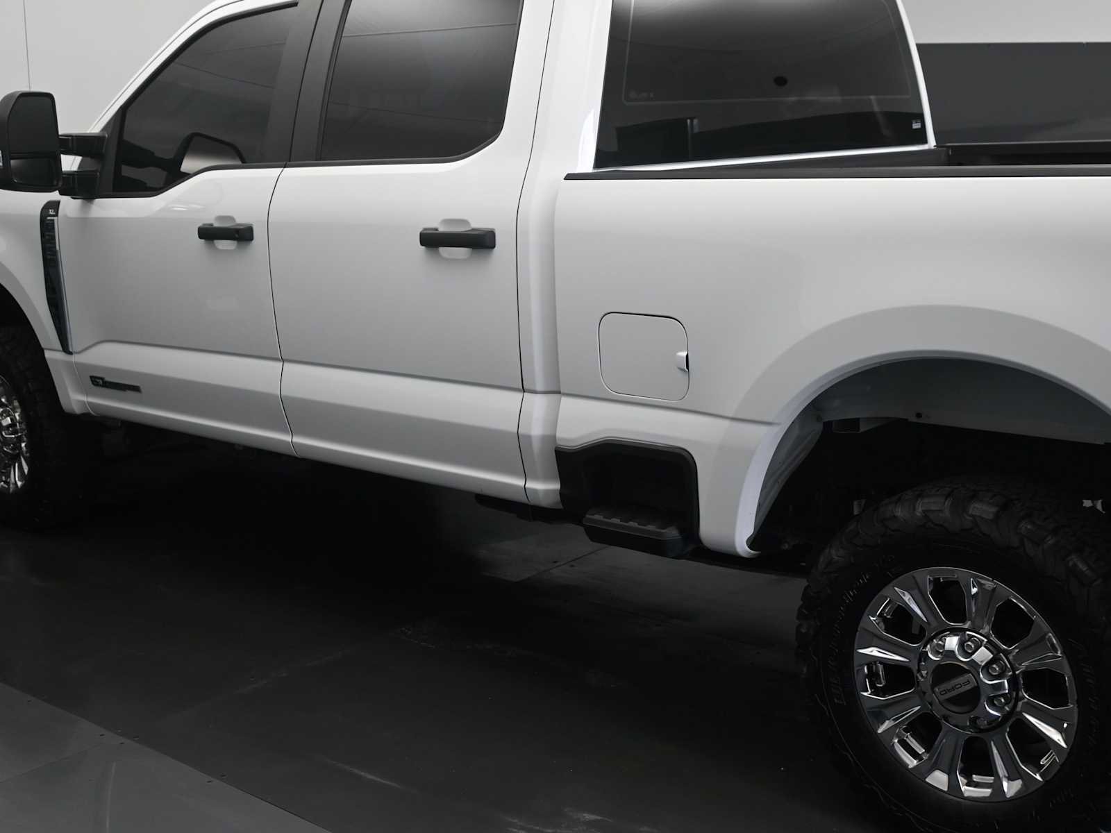 Used 2023 Ford F250 XL w/ FX4 Off-Road Package image 16