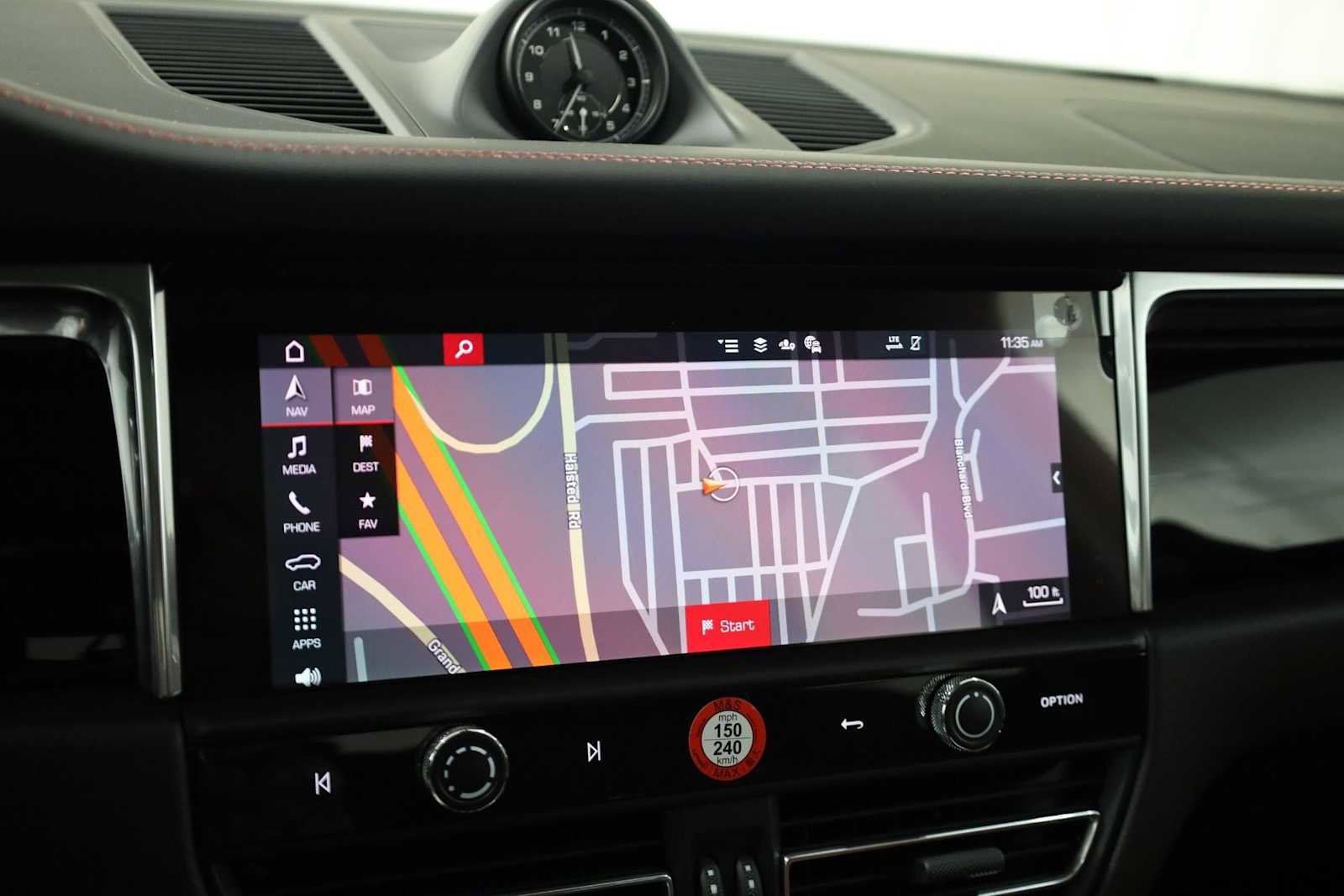 New 2026 Porsche Macan image 33