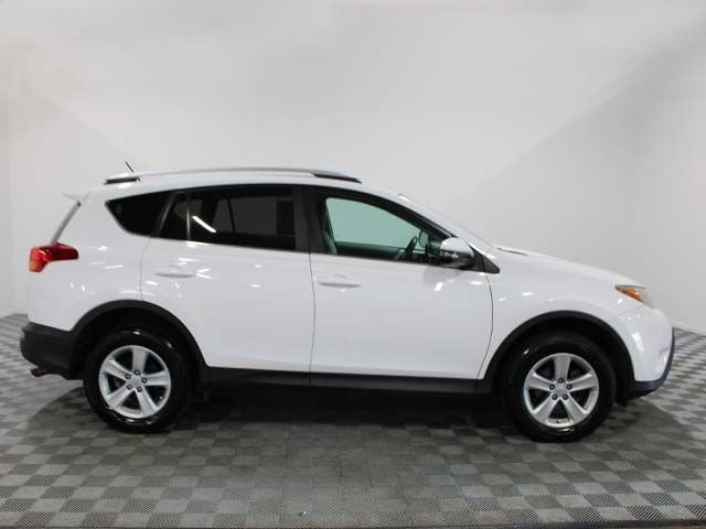 Used 2013 Toyota RAV4 XLE AWD/4WD image 7