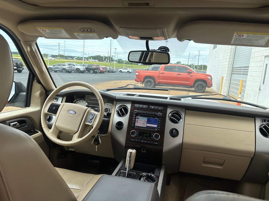 Used 2014 Ford Expedition XLT w/ Equipment Group 202A RWD image 29
