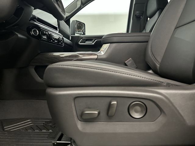 New 2026 Chevrolet Silverado 2500 LTZ w/ LTZ Plus Package AWD/4WD image 16
