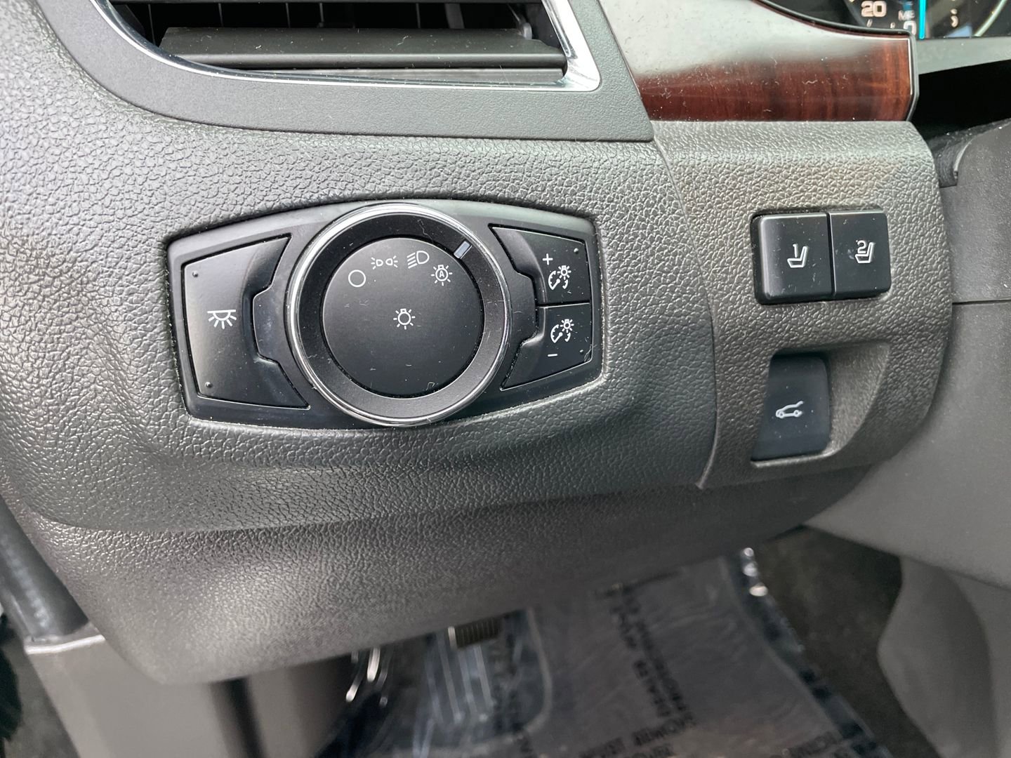 Used 2014 Ford Edge Limited w/ Driver Entry Package image 12