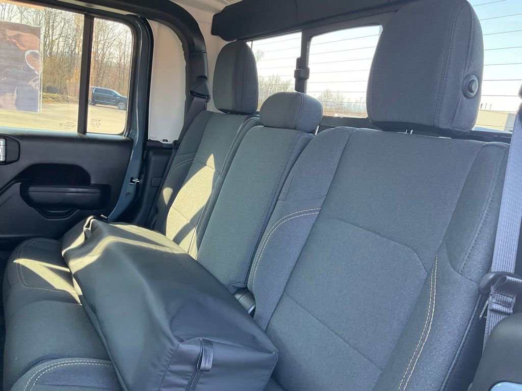 Used 2024 Jeep Gladiator Sport image 20