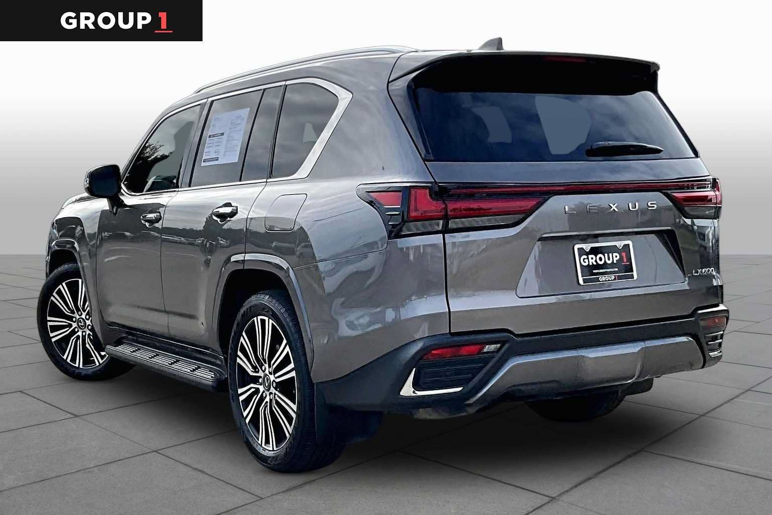 Used 2025 Lexus LX 600 4WD w/ Accessory Package (2T) image 10