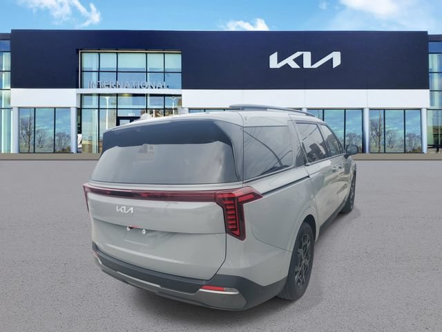 Certified 2025 Kia Carnival SX Prestige FWD image 3