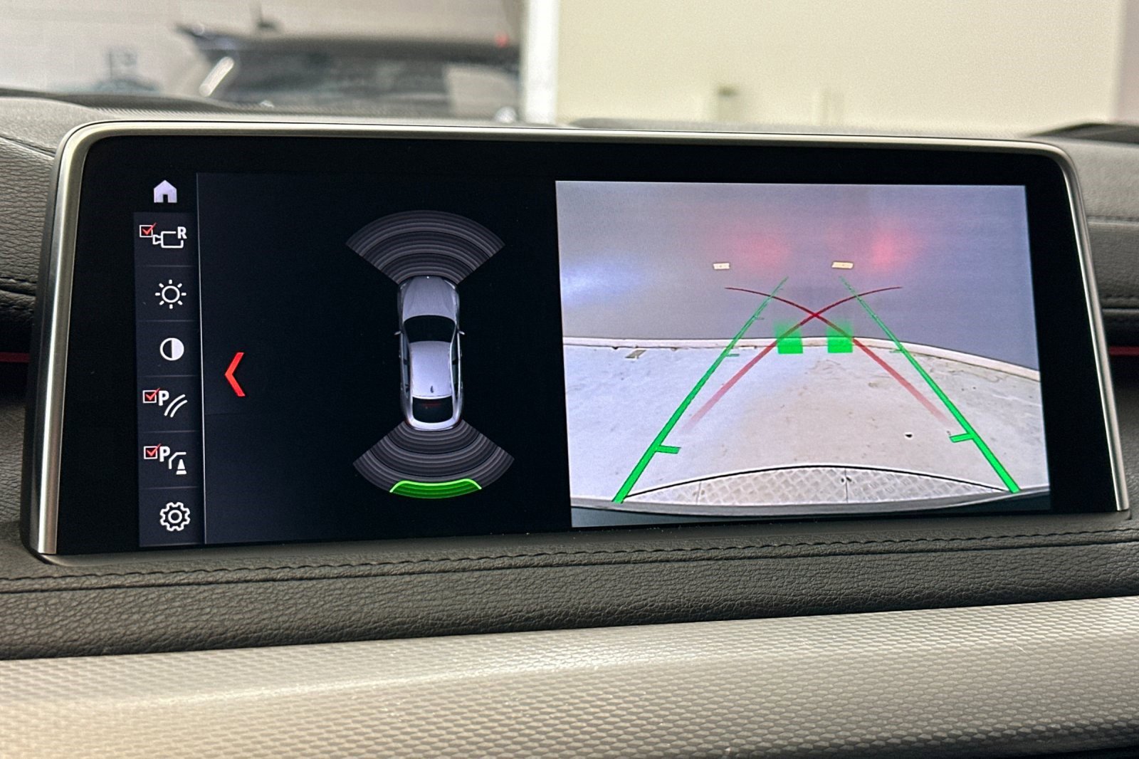 Used 2019 BMW X6 xDrive35i w/ M Sport Package image 23