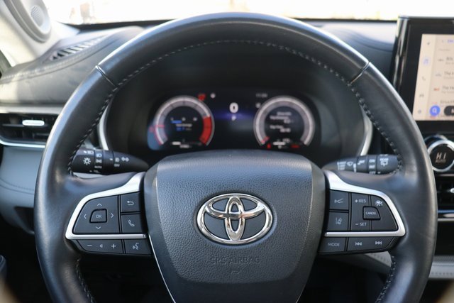 Used 2023 Toyota Highlander L image 22