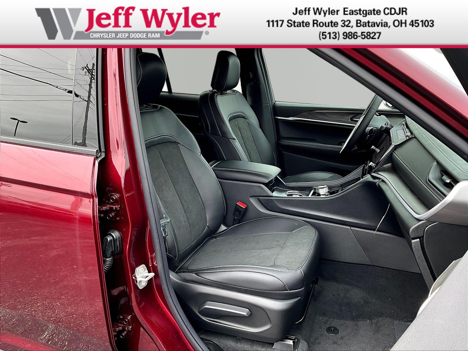 New 2026 Jeep Grand Cherokee Altitude AWD/4WD image 19