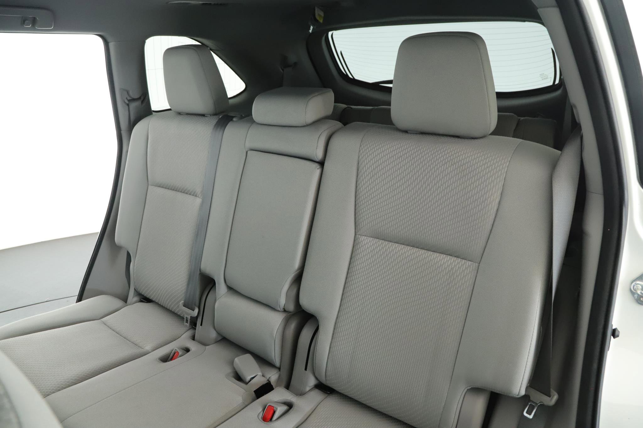 Used 2018 Toyota Highlander LE AWD/4WD image 5