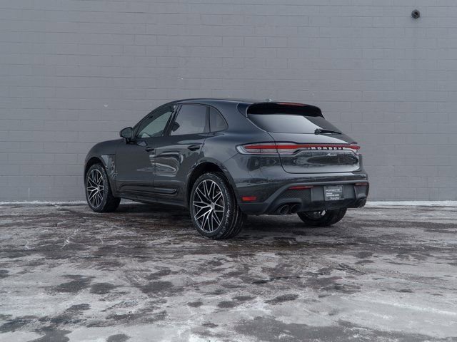 Certified 2025 Porsche Macan image 3