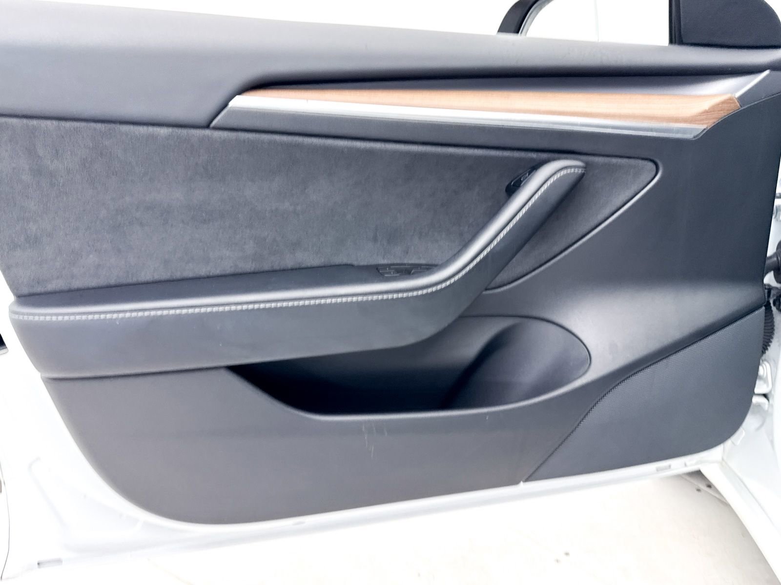 Used 2021 Tesla Model 3 Standard Range Plus image 32