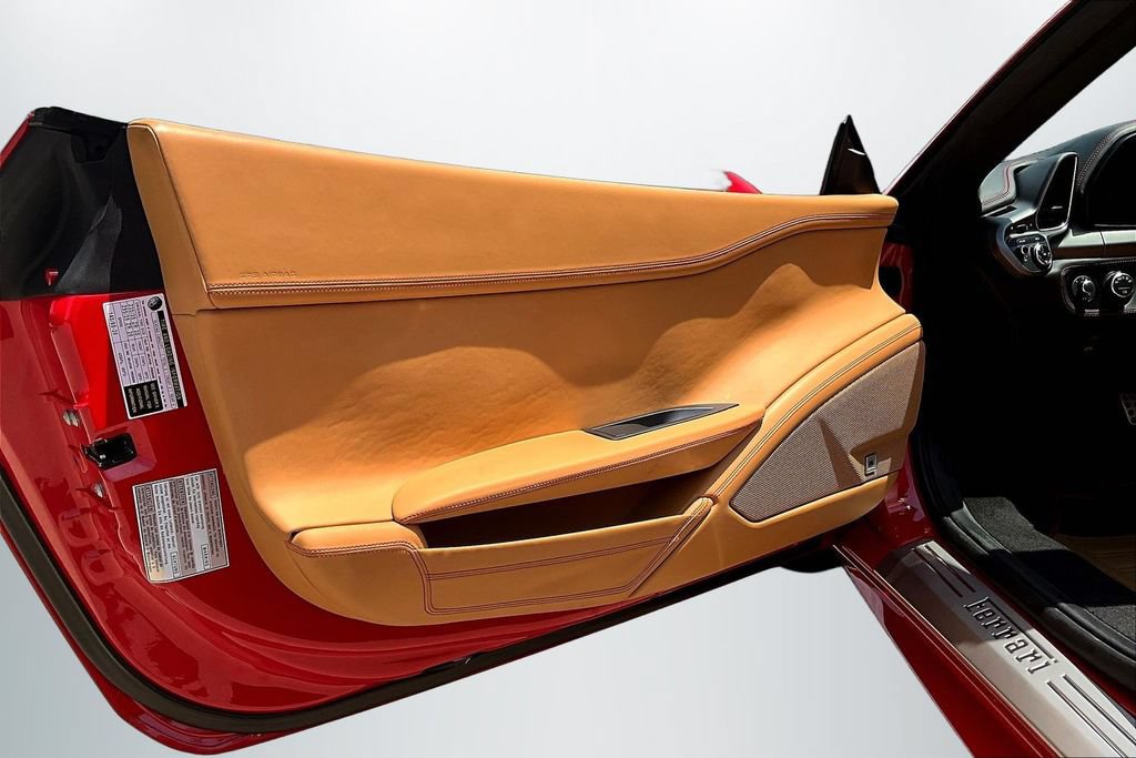 Used 2012 Ferrari 458 Spider RWD image 18