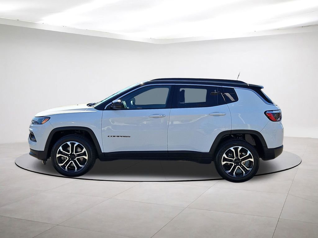 Used 2024 Jeep Compass Limited image 4
