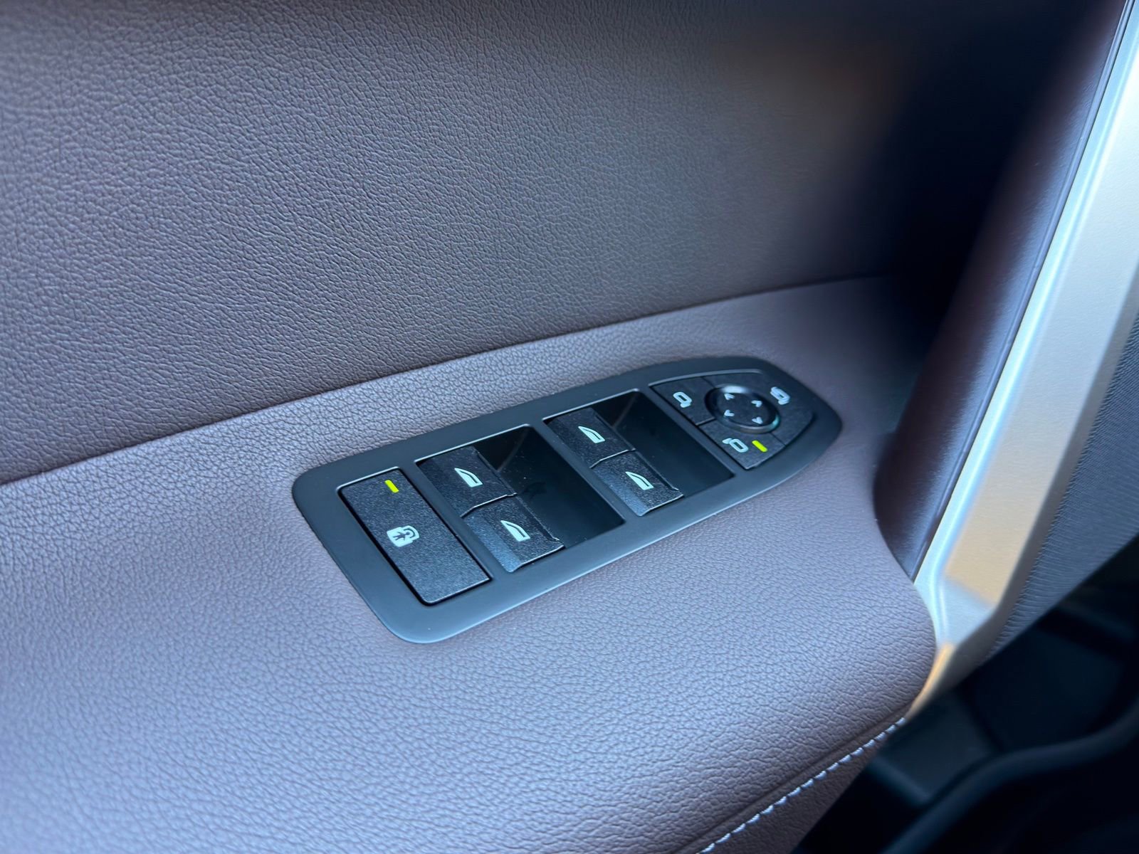 New 2026 BMW iX xDrive45 image 22