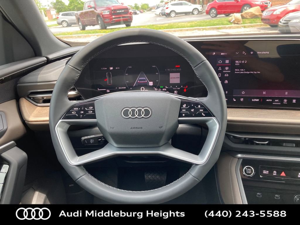 Used 2025 Audi Q5 Premium w/ Convenience Package image 32