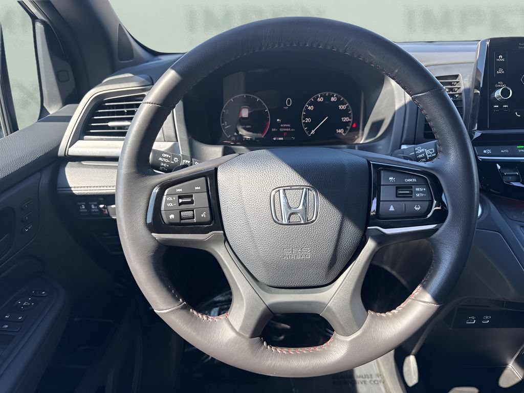 Used 2025 Honda Odyssey Sport-L image 16