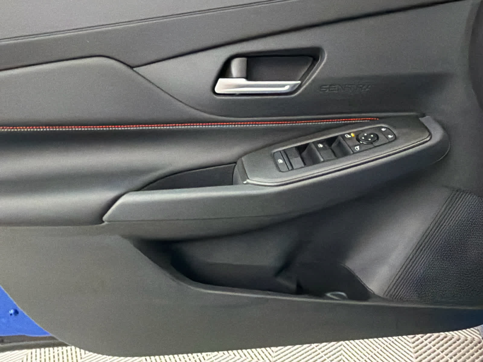 New 2027 Nissan Sentra SR w/ Floor Mat Package FWD image 22