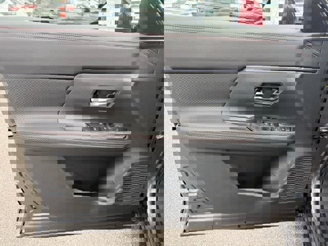 New 2025 Nissan Kicks SR w/ SR Premium Package image 10