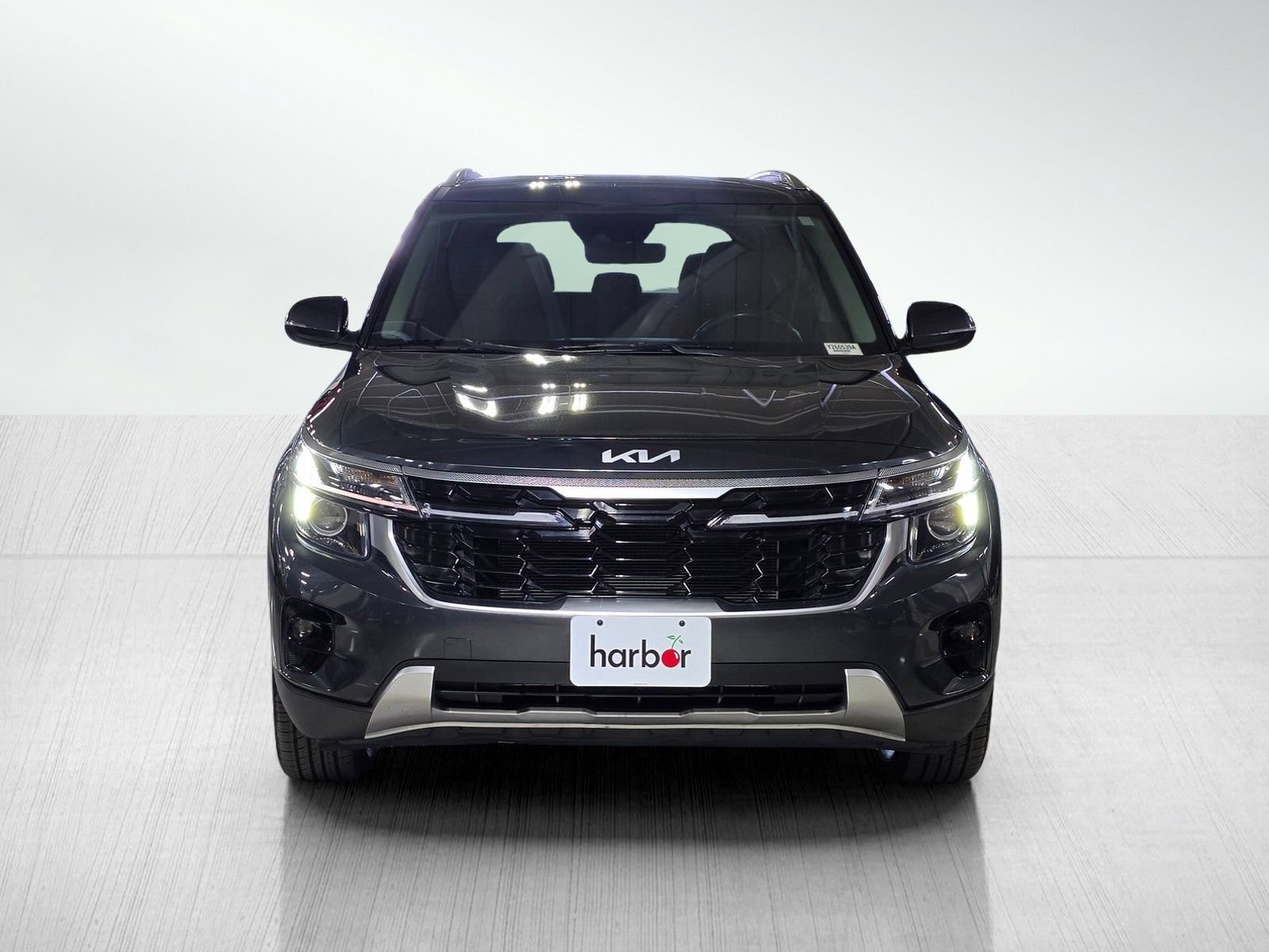 Used 2024 Kia Seltos EX FWD image 2