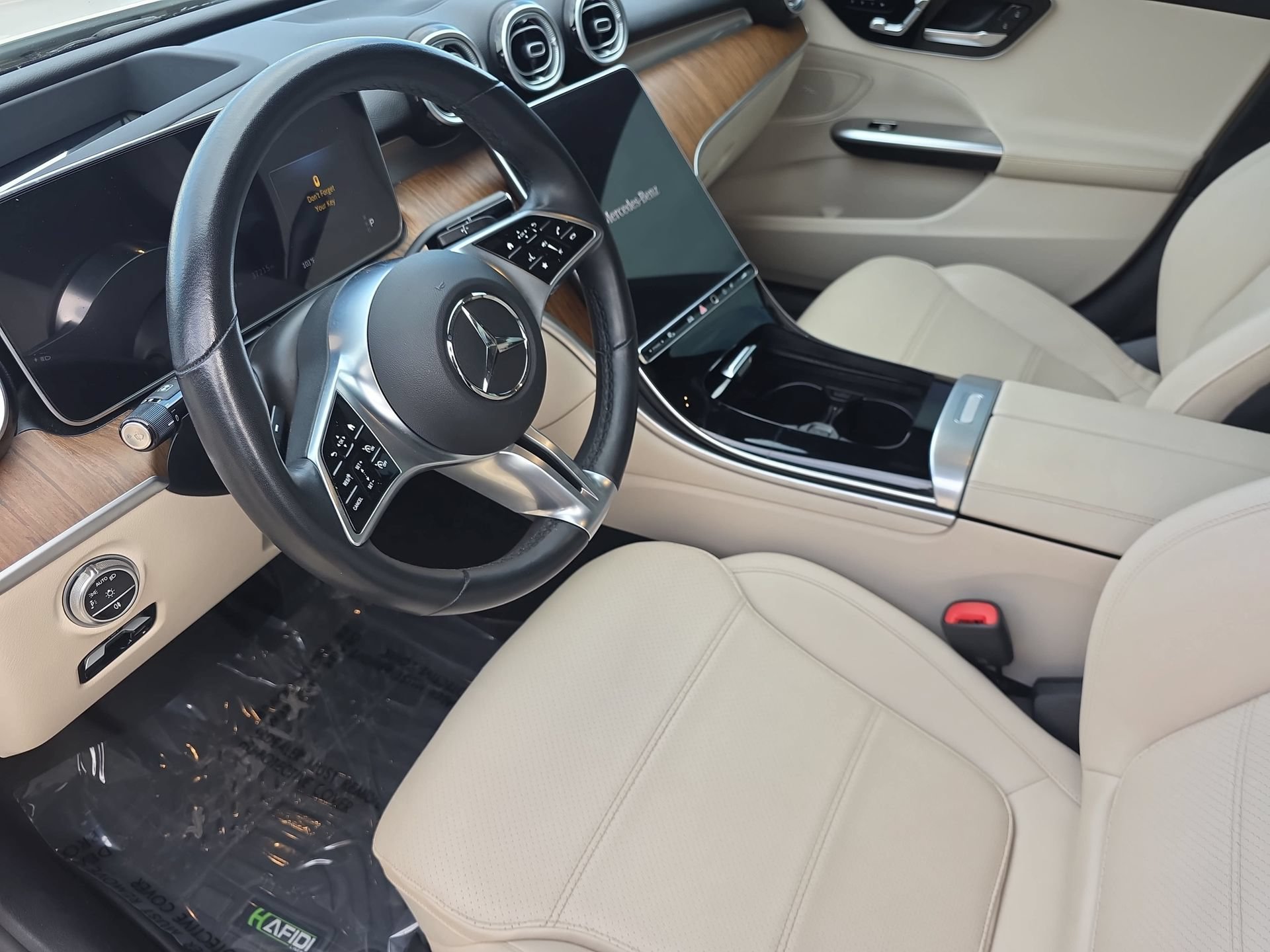 Used 2023 Mercedes-Benz C 300 4MATIC Sedan image 15