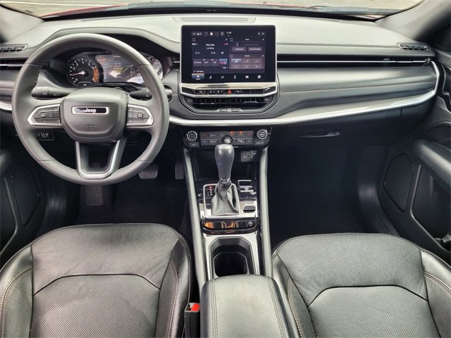 Used 2023 Jeep Compass Limited image 9